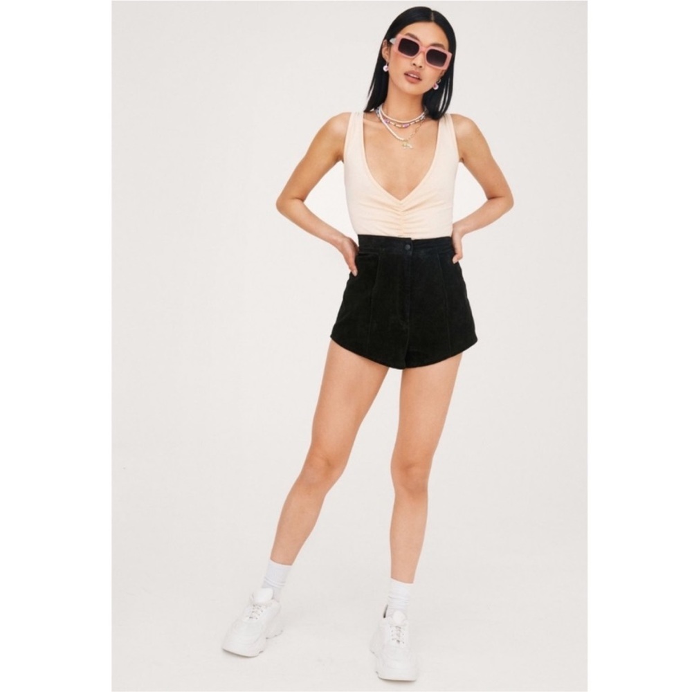 Nasty Gal Beige Ruched V Neck Sleeveless Bodysuit